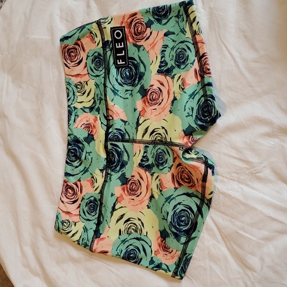 FLEO Rare Roses NWOT - Picture 3 of 3